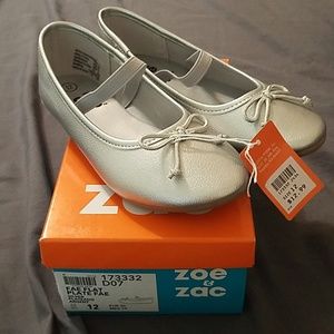 NWT Girls Silver Flats